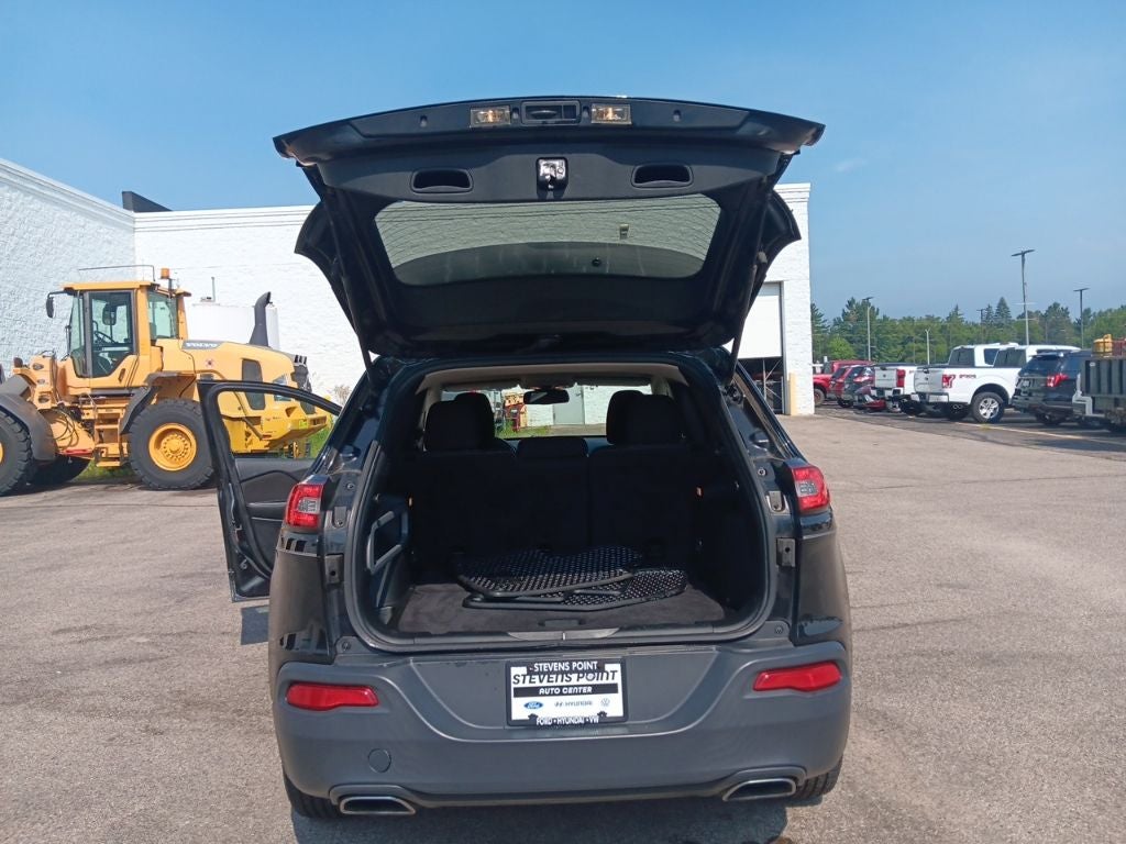 2016 Jeep Cherokee Sport