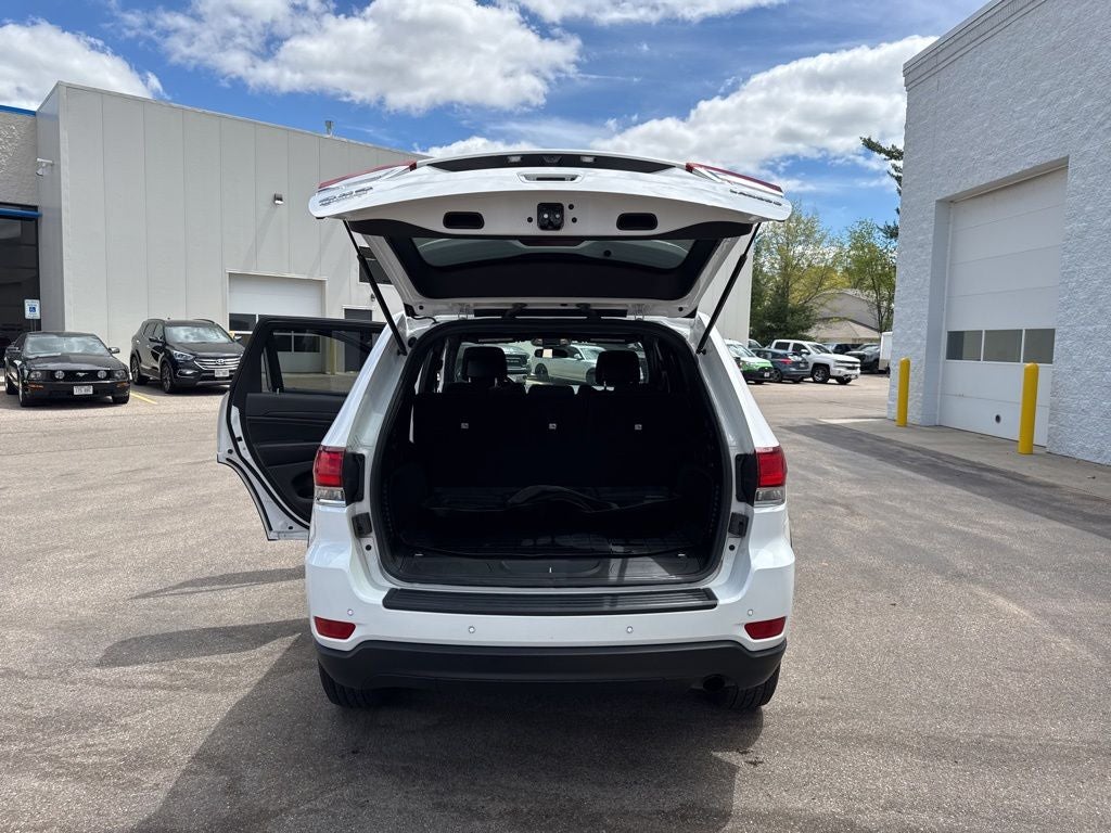 2020 Jeep Grand Cherokee Laredo