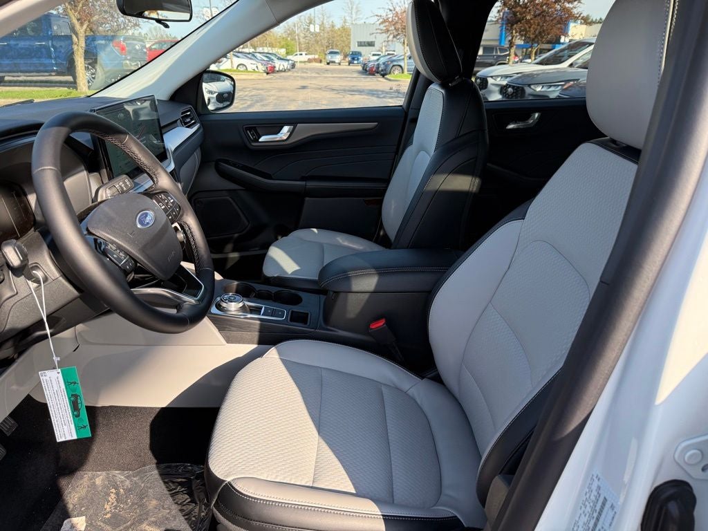 2025 Ford Escape Plug-In Hybrid Base