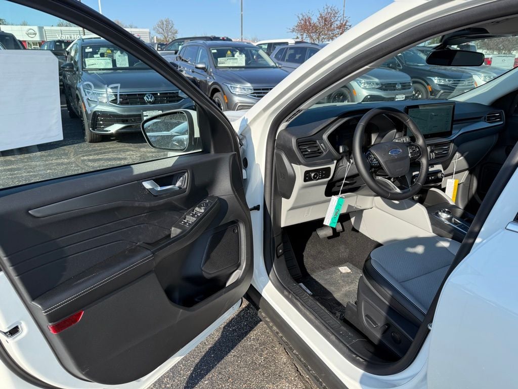 2025 Ford Escape Plug-In Hybrid Base