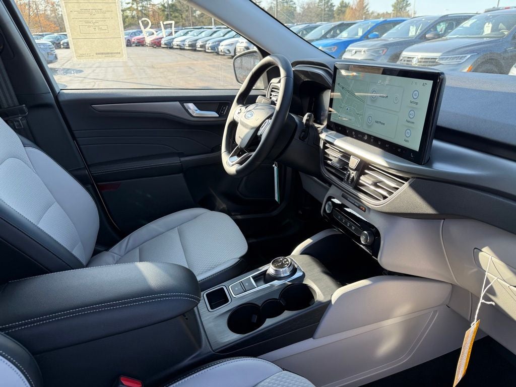 2025 Ford Escape Plug-In Hybrid Base