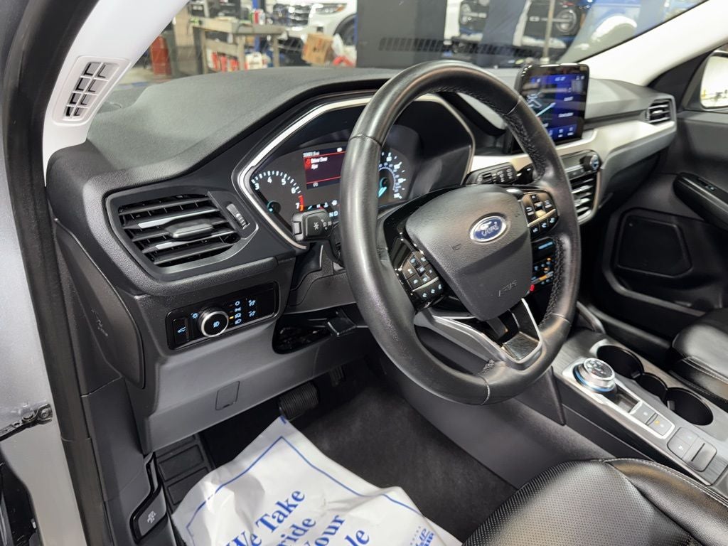 2022 Ford Escape SEL