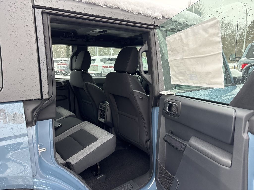 2025 Ford Bronco Base