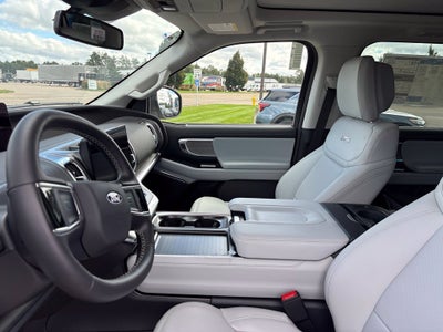 2027 Ford Expedition Max MAX Platinum