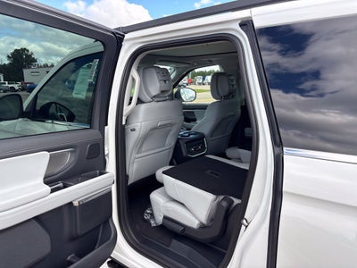 2027 Ford Expedition Max MAX Platinum
