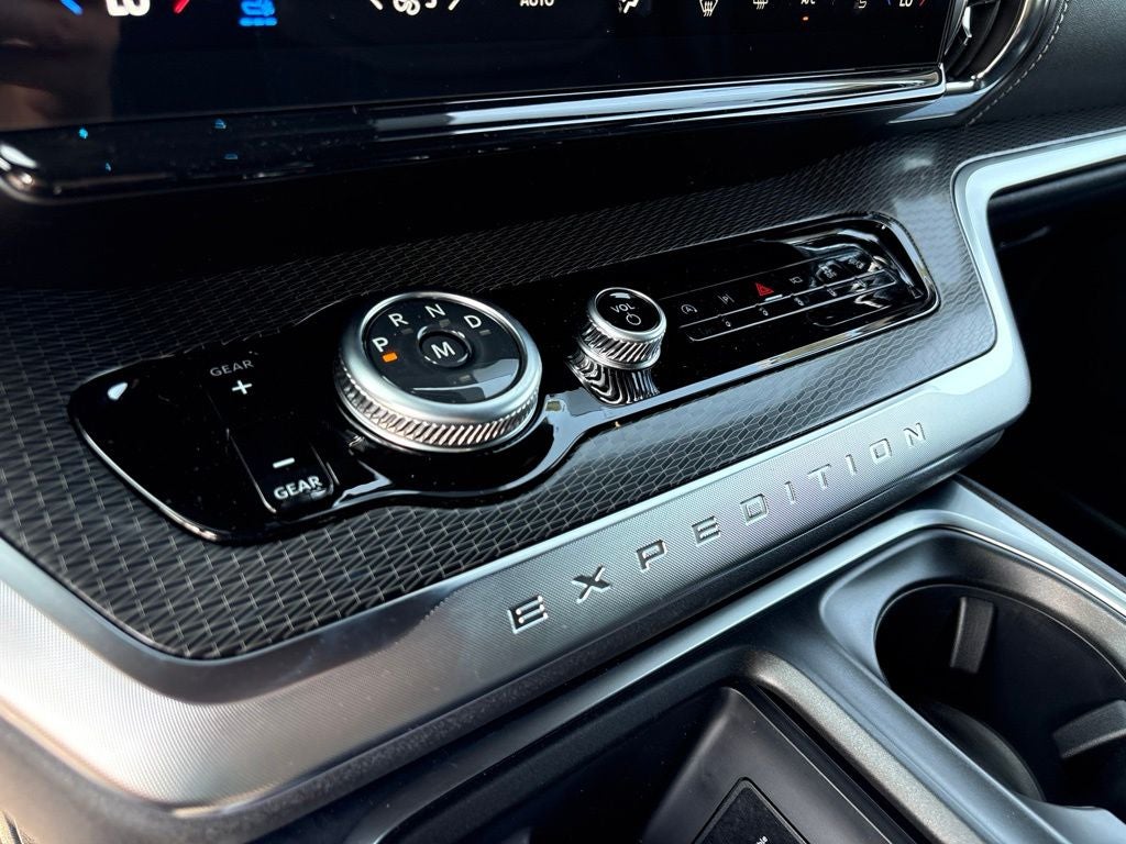 2027 Ford Expedition Max MAX Platinum