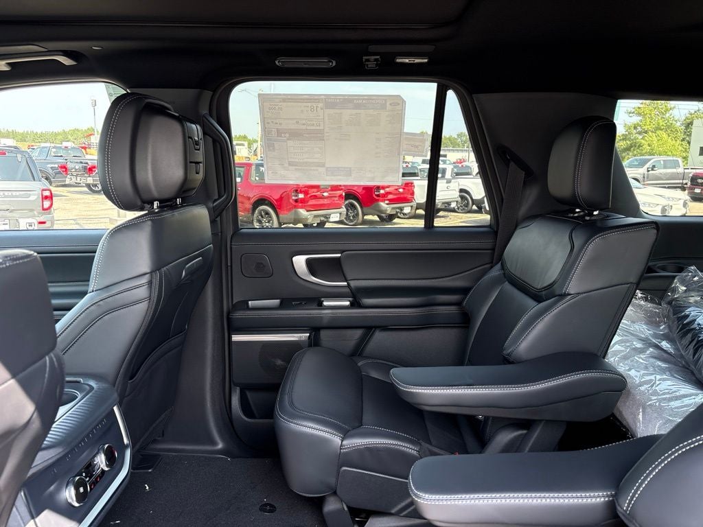 2027 Ford Expedition Max MAX Platinum