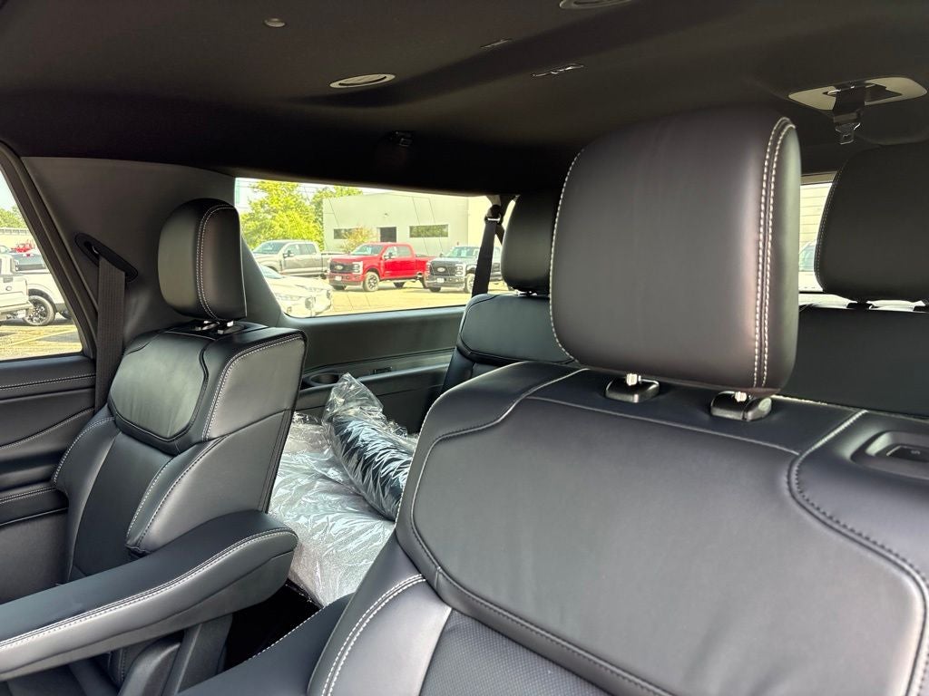 2027 Ford Expedition Max MAX Platinum