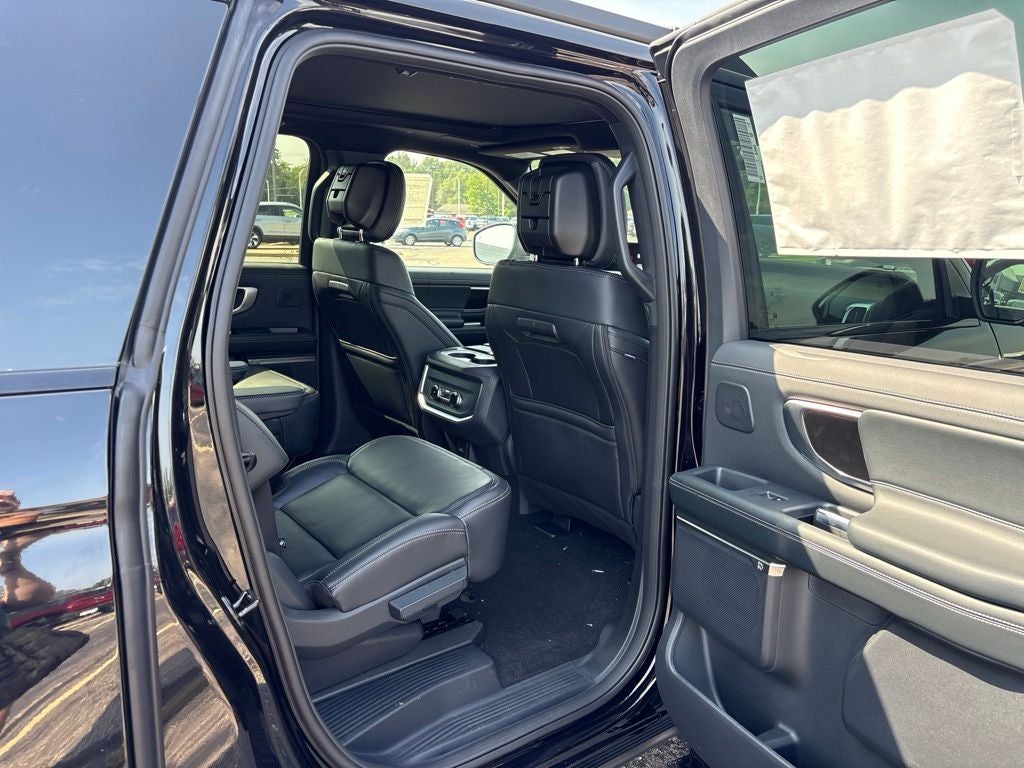 2027 Ford Expedition Max MAX Platinum