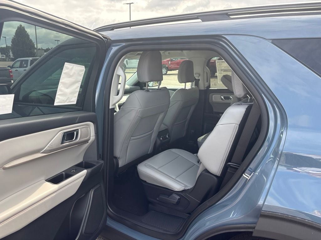 2026 Ford Explorer Active w/100A Pkg