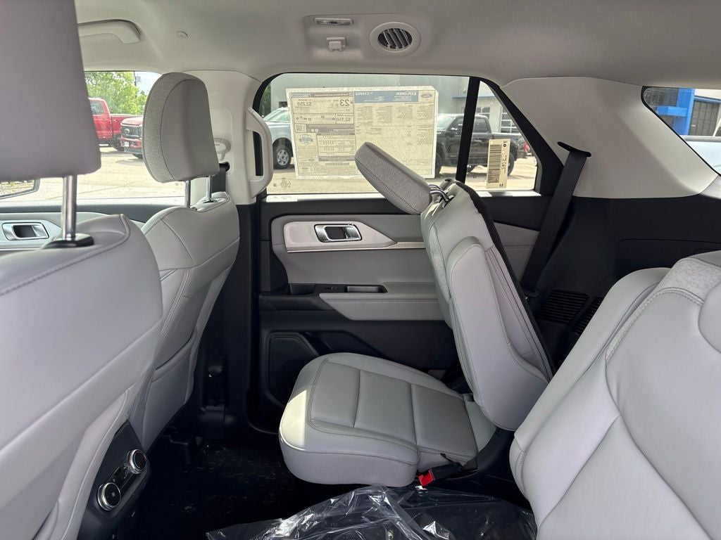 2026 Ford Explorer Active w/100A Pkg