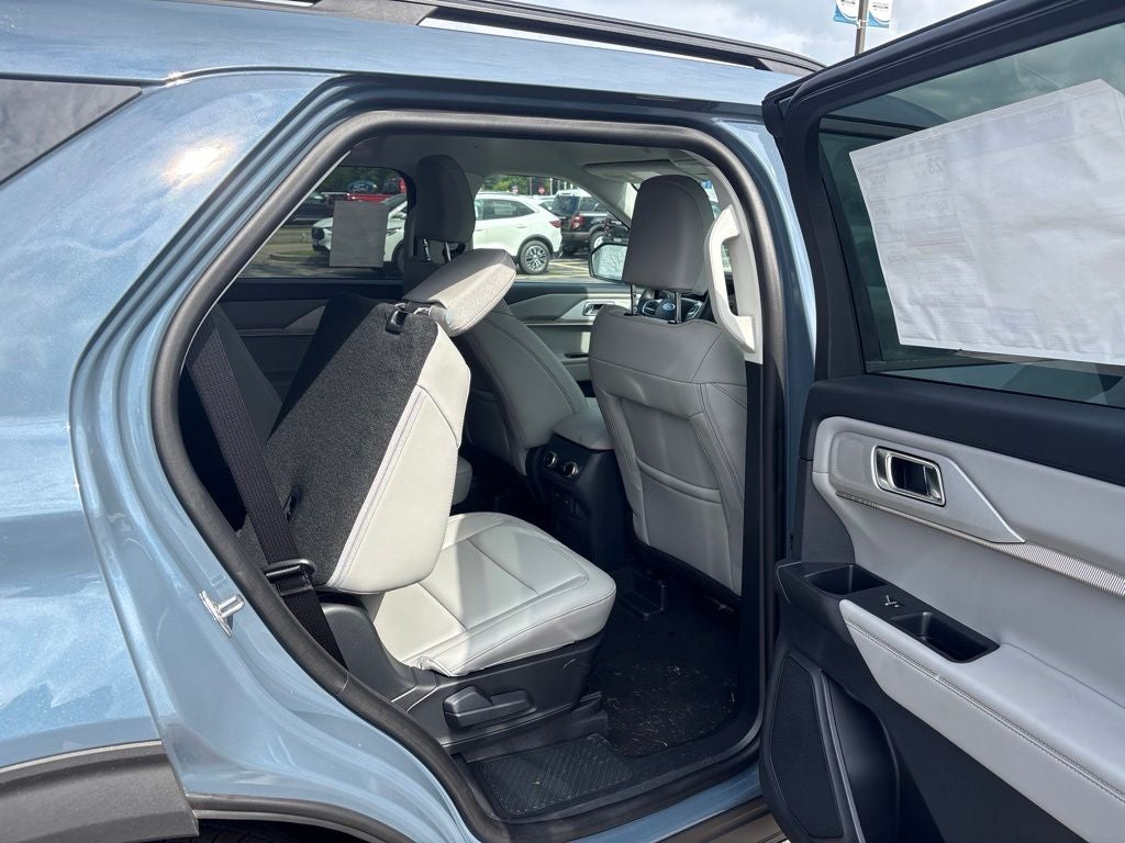 2026 Ford Explorer Active w/100A Pkg