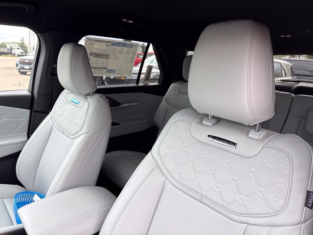 2027 Ford Explorer Platinum™