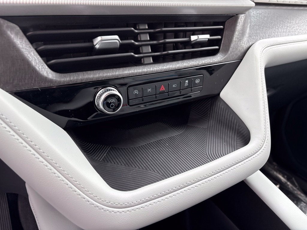 2027 Ford Explorer Platinum™