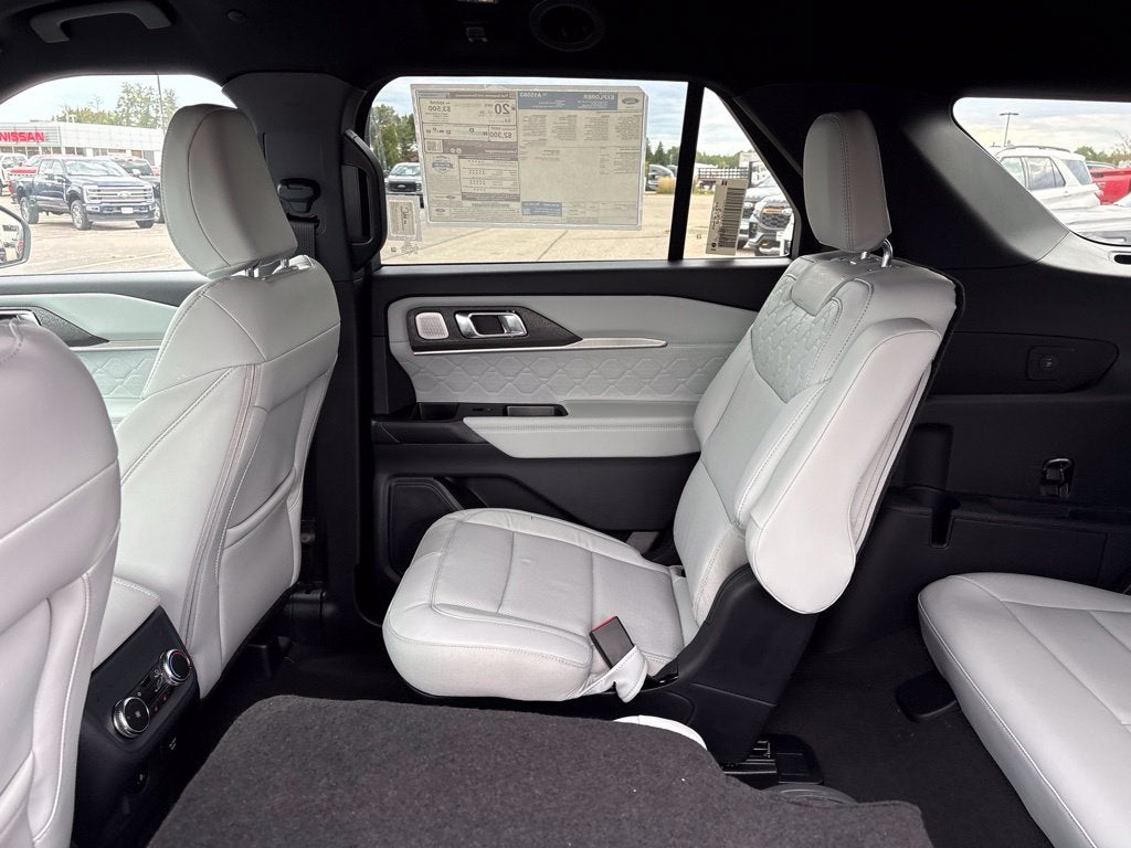 2027 Ford Explorer Platinum™