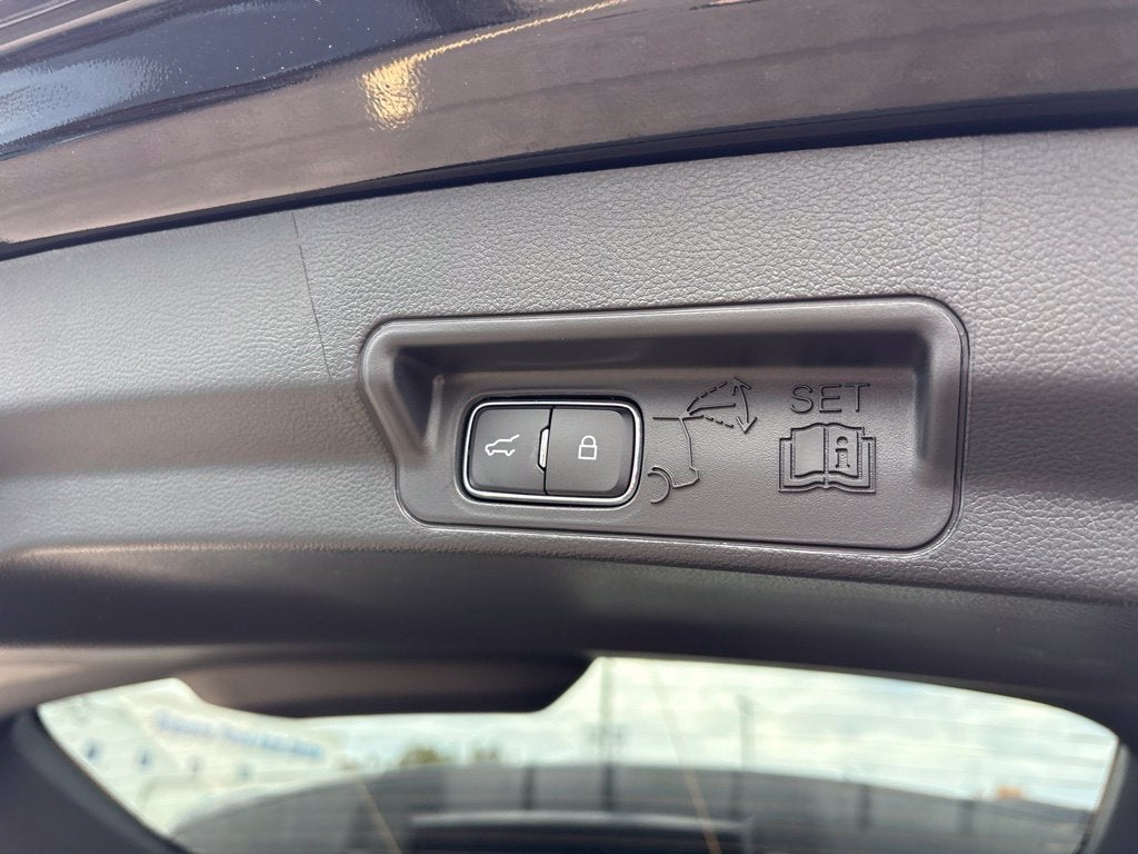2027 Ford Explorer Platinum™