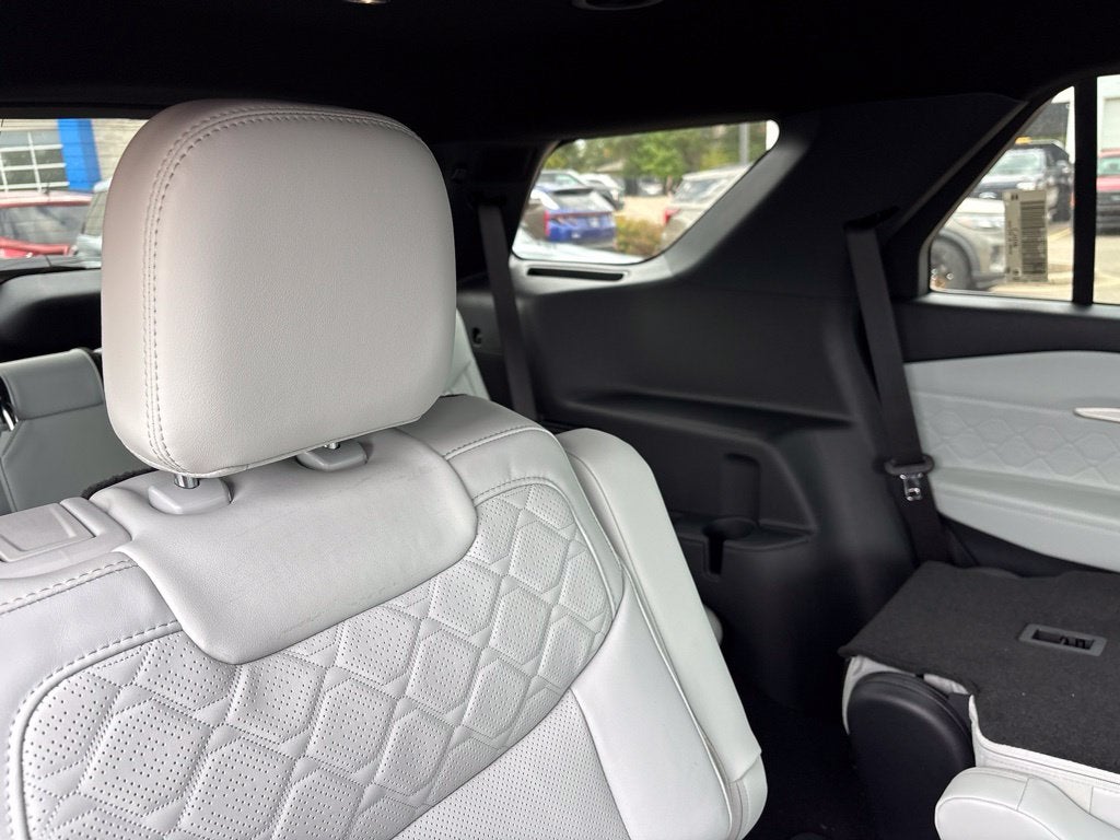 2027 Ford Explorer Platinum™