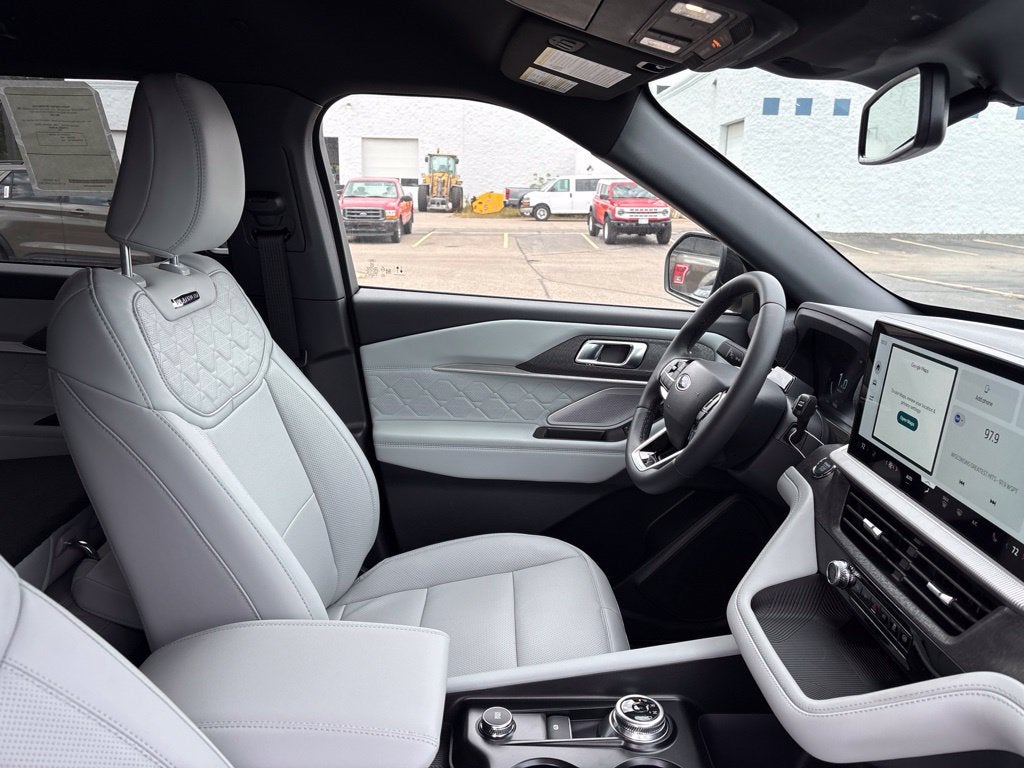 2027 Ford Explorer Platinum™