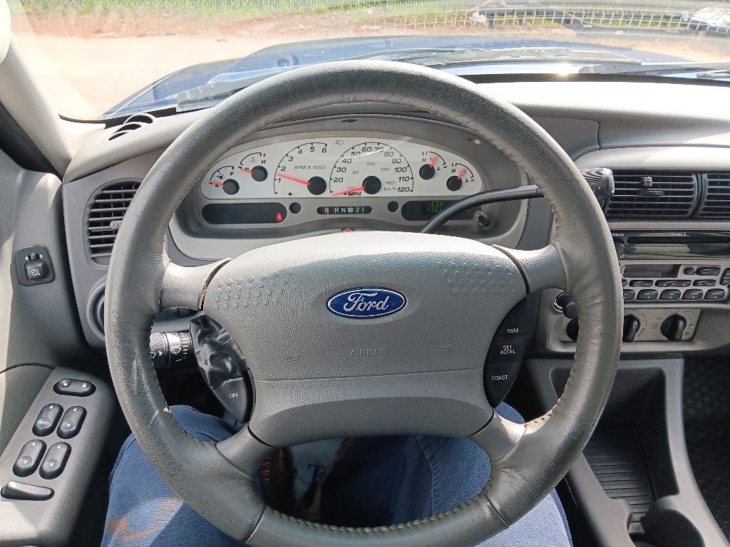 2004 Ford Explorer Sport Trac XLS
