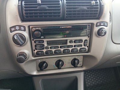 2004 Ford Explorer Sport Trac XLS