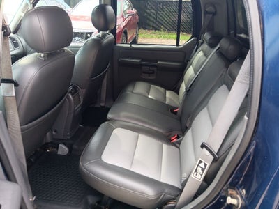 2004 Ford Explorer Sport Trac XLS