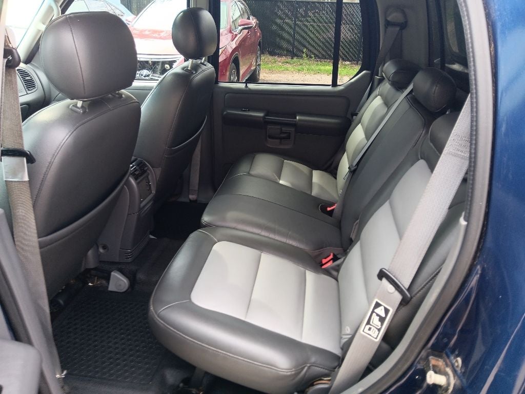 2004 Ford Explorer Sport Trac XLS