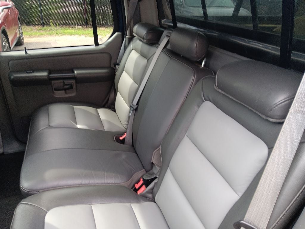 2004 Ford Explorer Sport Trac XLS