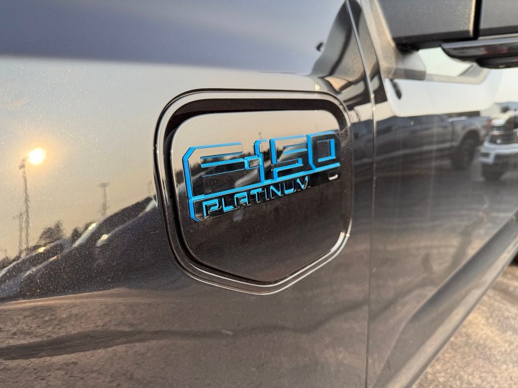 2025 Ford F-150 Lightning Platinum