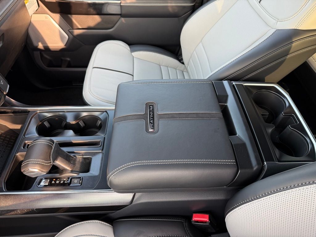 2025 Ford F-150 Lightning Platinum