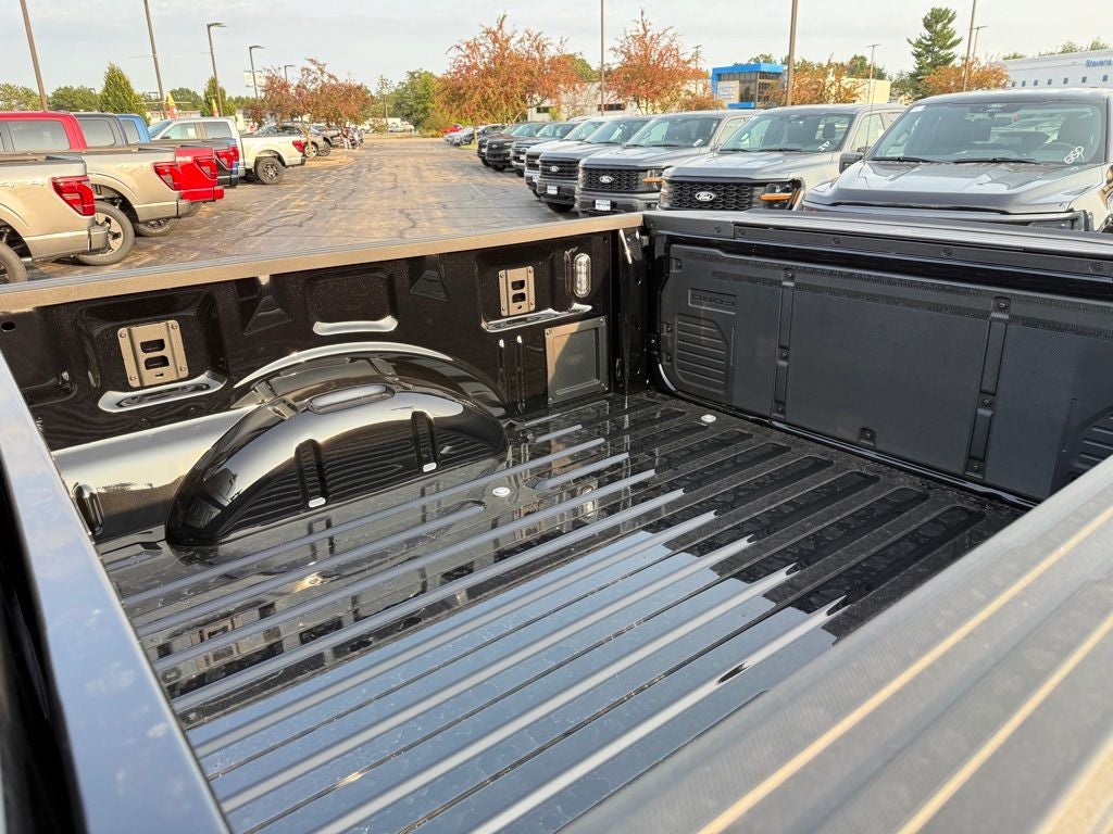 2025 Ford F-150 Lightning Platinum