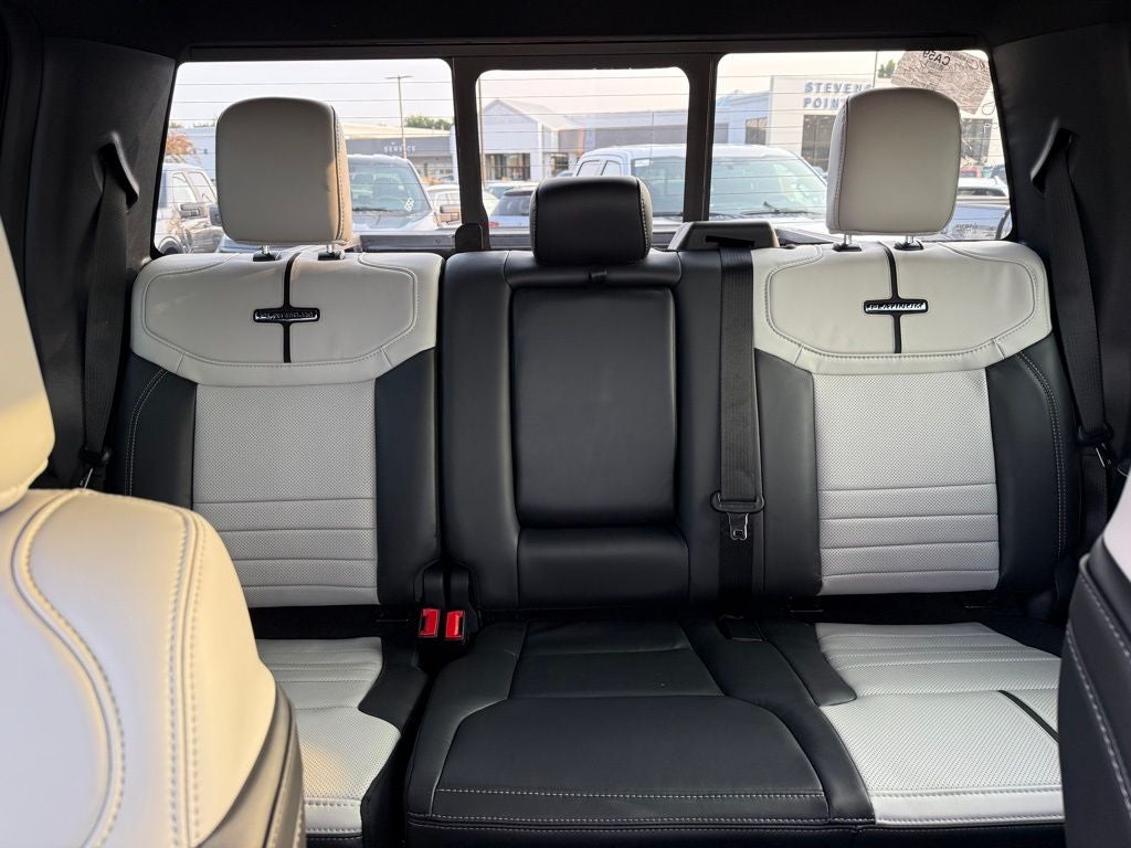 2025 Ford F-150 Lightning Platinum