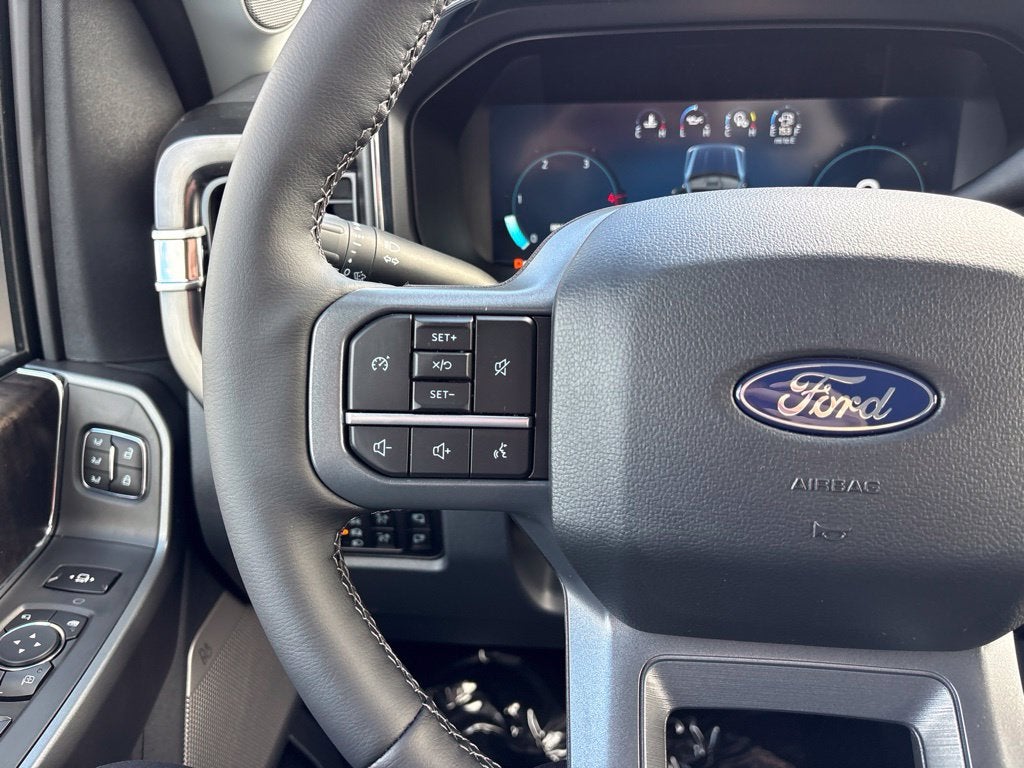 2027 Ford F-350SD F-350® Lariat®