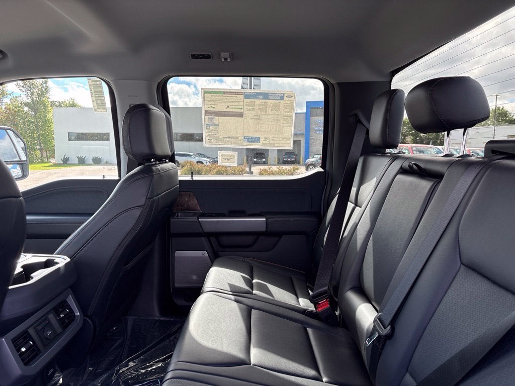 2027 Ford F-350SD F-350® Lariat®