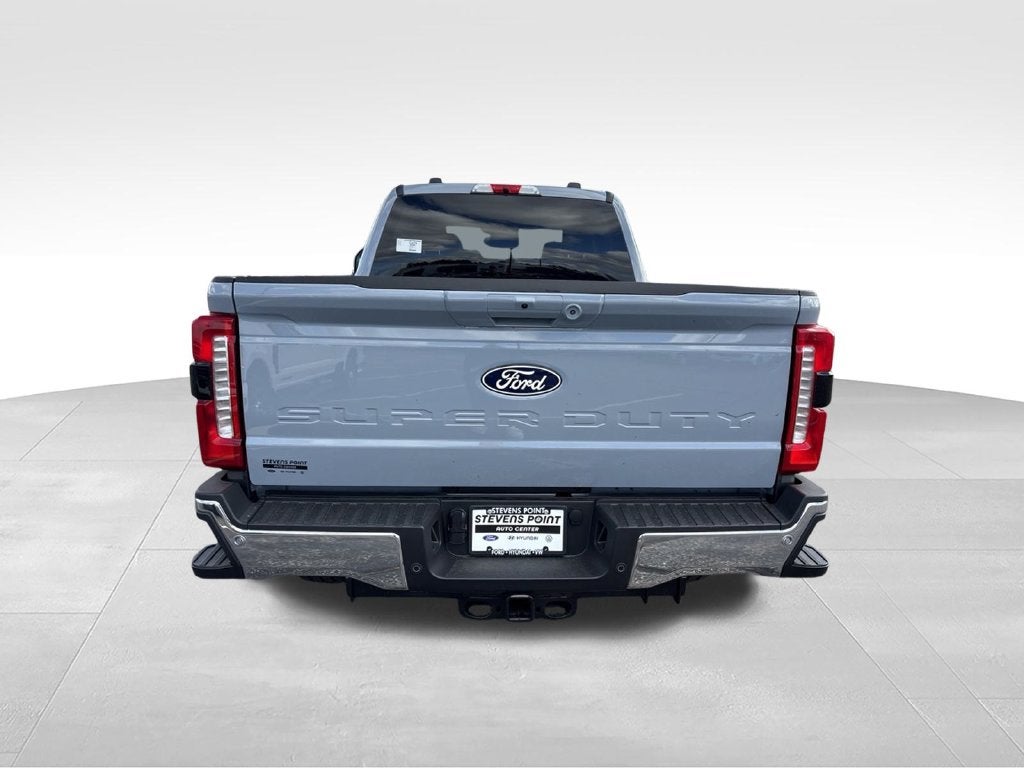 2027 Ford F-350SD F-350® Lariat®