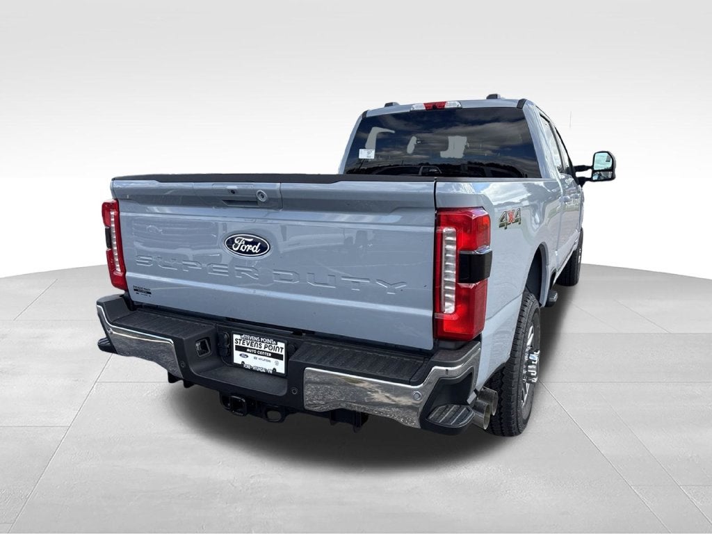 2027 Ford F-350SD F-350® Lariat®