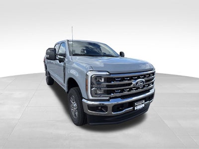 2027 Ford F-350SD F-350® Lariat®