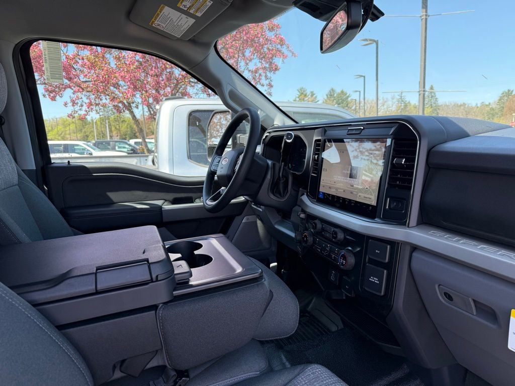 2025 Ford F-350SD XLT