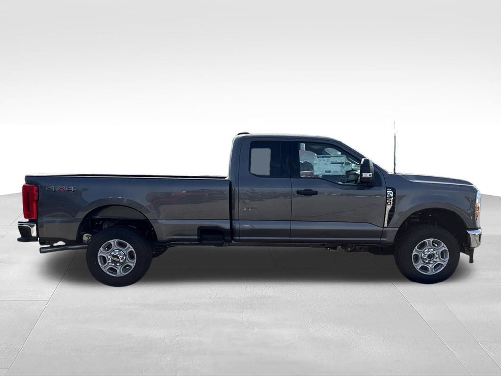 2026 Ford F-350SD F-350® XLT