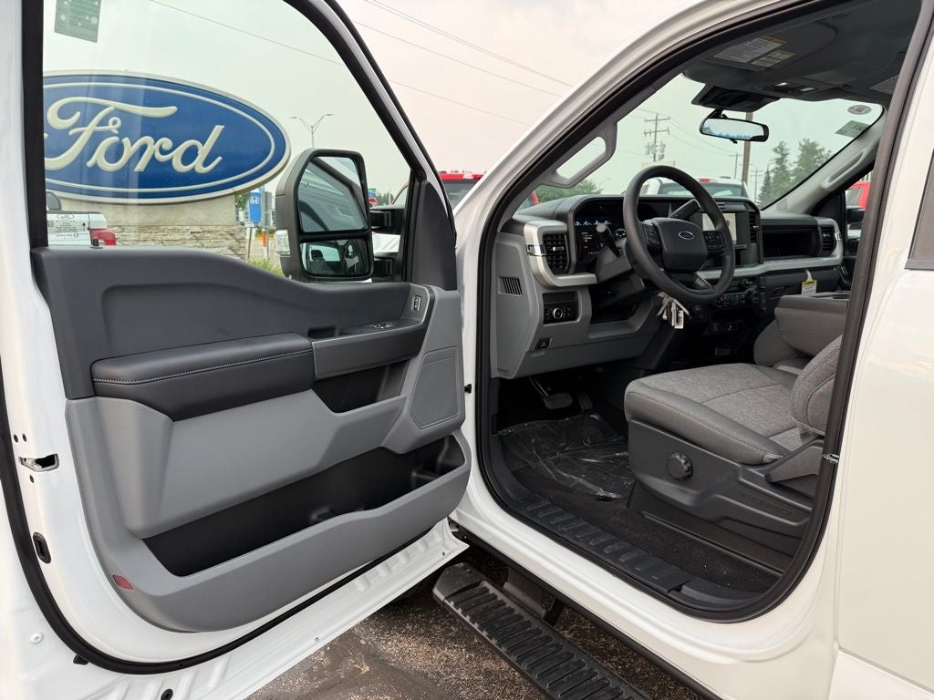 2025 Ford F-350SD XL