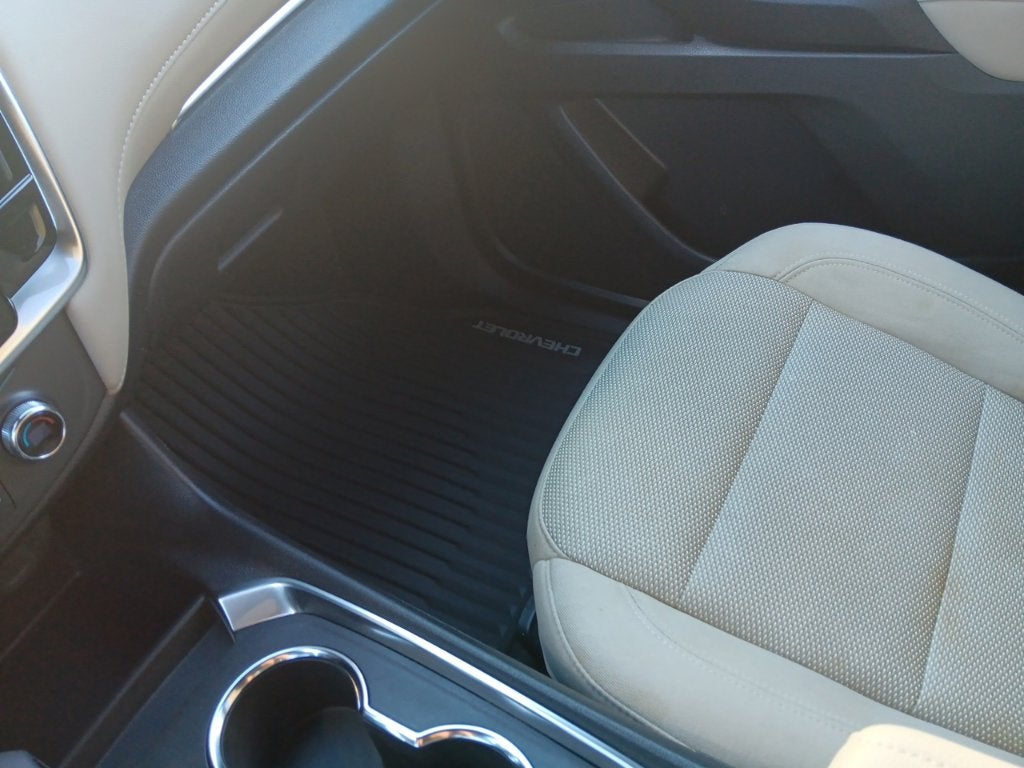 2023 Chevrolet Traverse LS w/1LS