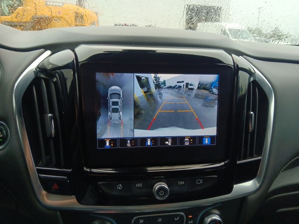 2022 Chevrolet Traverse LT Leather