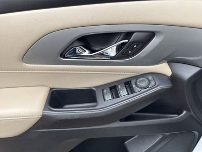 2022 Chevrolet Traverse LS w/1FL