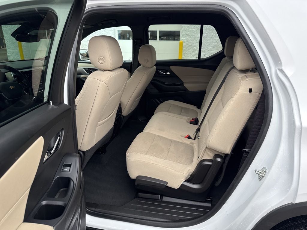 2022 Chevrolet Traverse LS w/1FL