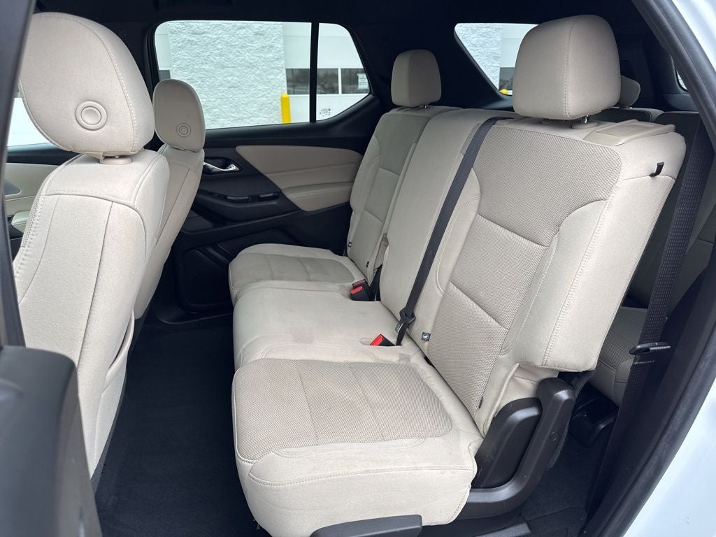 2022 Chevrolet Traverse LS w/1FL