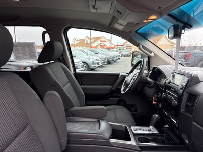 2014 Nissan Titan SV