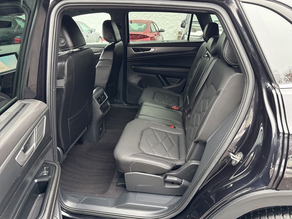 2024 Volkswagen Atlas Cross Sport 2.0T SE w/Technology