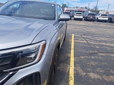 2024 Volkswagen Atlas Cross Sport 2.0T SE w/Technology