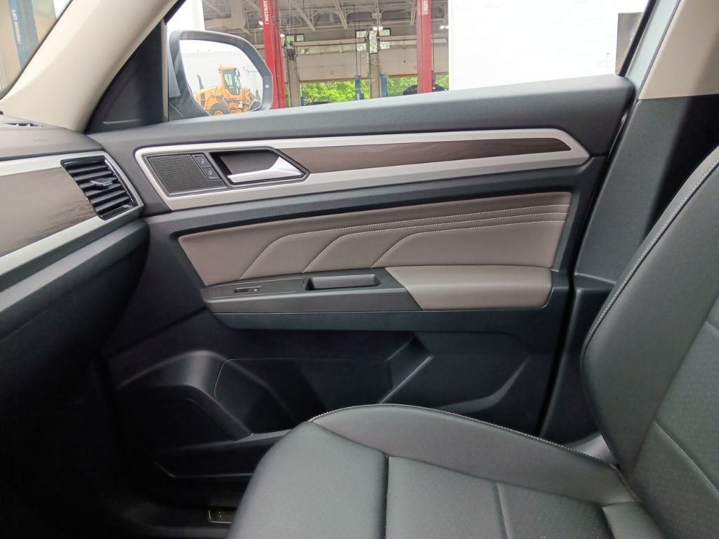 2023 Volkswagen Atlas 3.6 SE w/ Technology