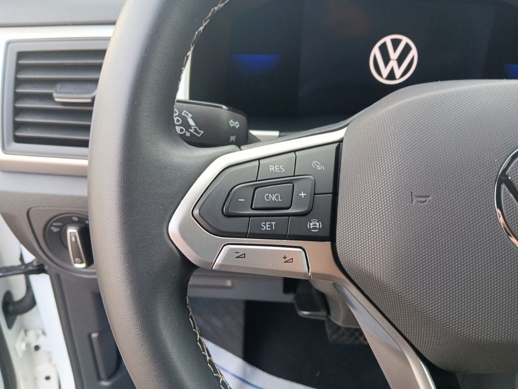 2022 Volkswagen Atlas Cross Sport 2.0T SE