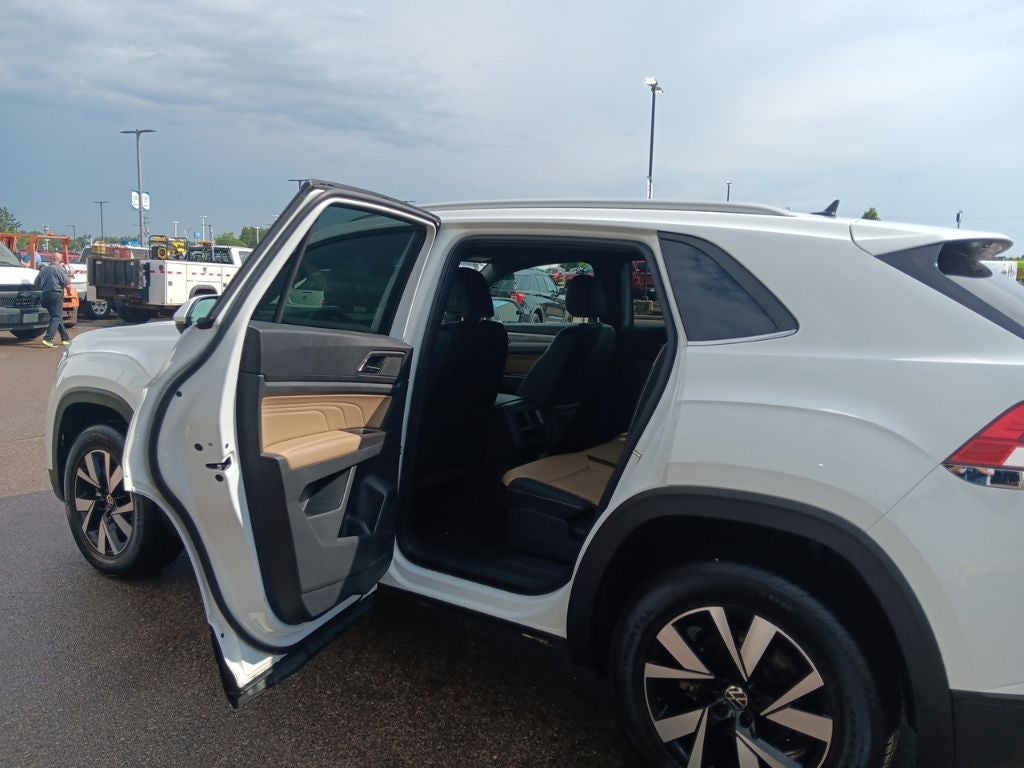 2022 Volkswagen Atlas Cross Sport 2.0T SE